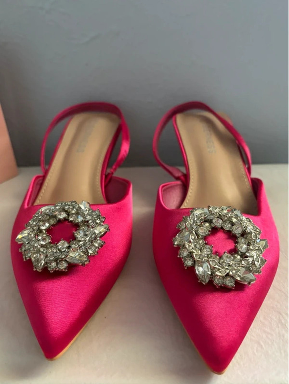 BERNESS Women's Pink Satin Slingback Kitten Heel Shoes